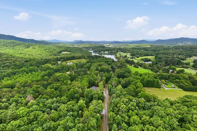 220 Penland Indian Trail, Hayesville, NC 28904