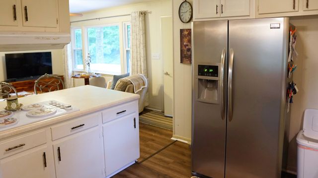 100 Canary Dr, Dickson, TN 37055