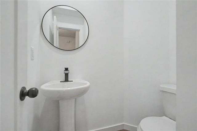 24 Rocky Circle NE, White, GA 30184
