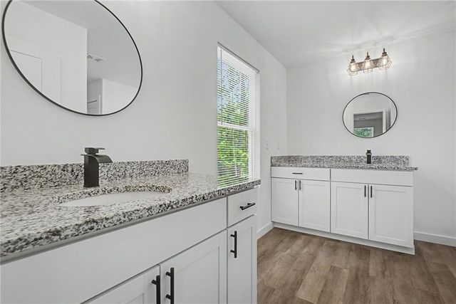 24 Rocky Circle NE, White, GA 30184
