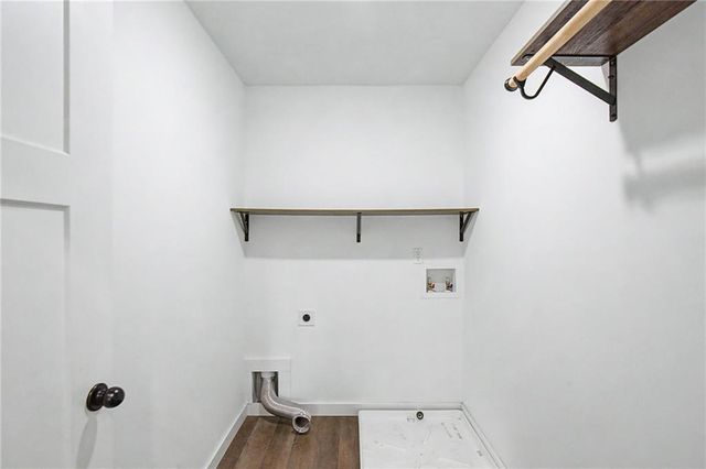 24 Rocky Circle NE, White, GA 30184