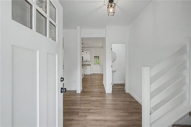 24 Rocky Circle NE, White, GA 30184