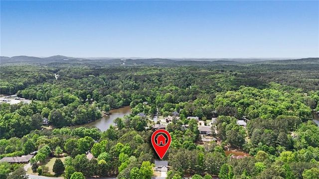 24 Rocky Circle NE, White, GA 30184