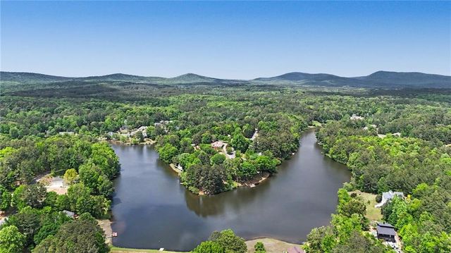 24 Rocky Circle NE, White, GA 30184