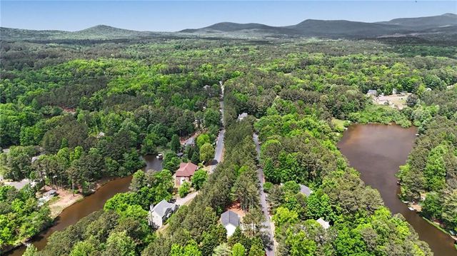 24 Rocky Circle NE, White, GA 30184