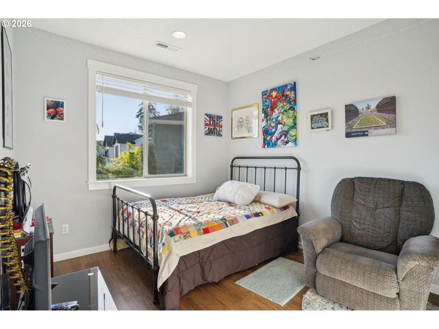 130 ZEPHYR Dr, Silver Lake, WA 98645