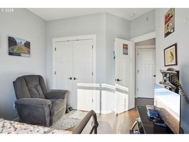 130 ZEPHYR Dr, Silver Lake, WA 98645