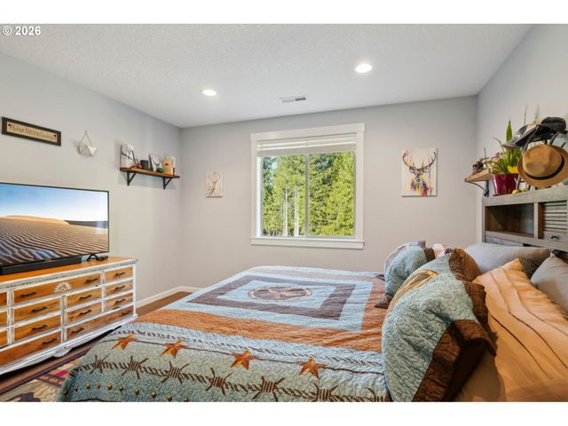 130 ZEPHYR Dr, Silver Lake, WA 98645