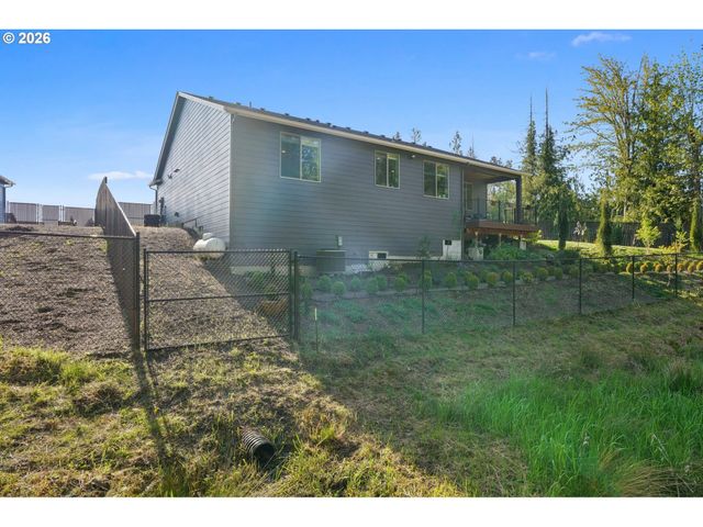 130 ZEPHYR Dr, Silver Lake, WA 98645