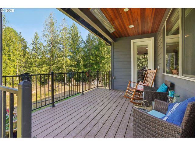 130 ZEPHYR Dr, Silver Lake, WA 98645