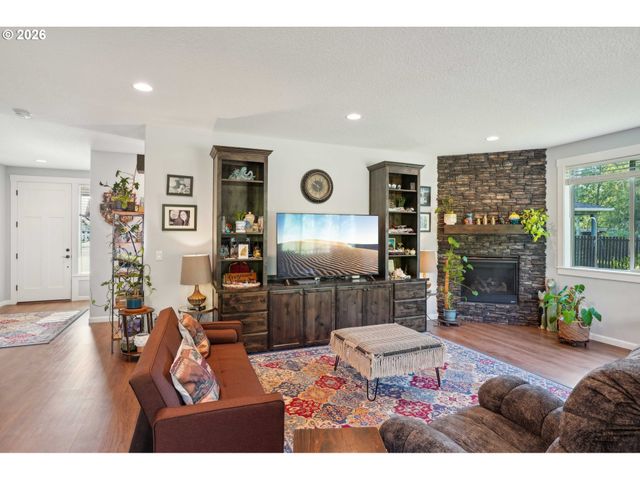 130 ZEPHYR Dr, Silver Lake, WA 98645