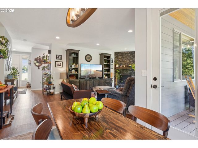 130 ZEPHYR Dr, Silver Lake, WA 98645