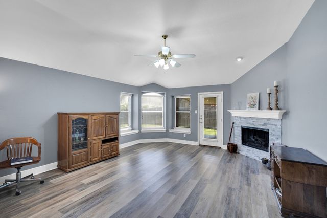 6516 Fairglen Drive, Arlington, TX 76002