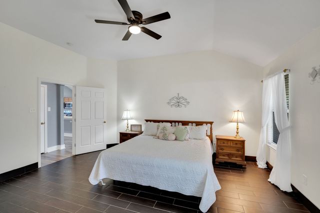 6516 Fairglen Drive, Arlington, TX 76002