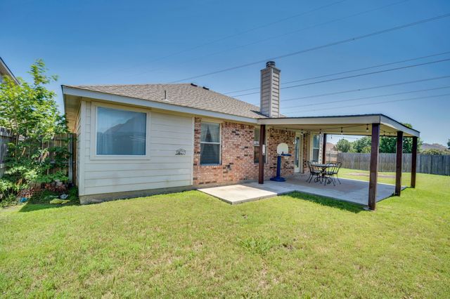 6516 Fairglen Drive, Arlington, TX 76002