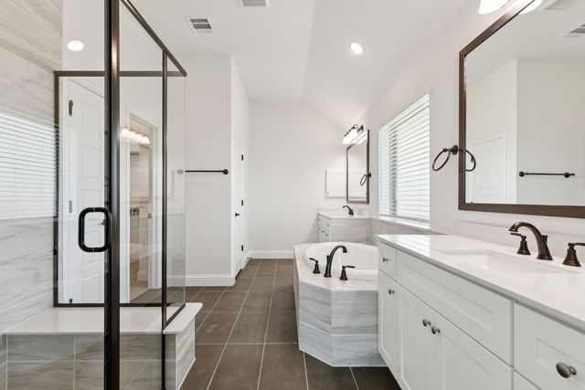 7725 Dibble Avenue, Joshua, TX 76058