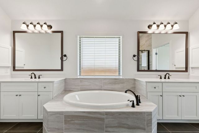 7725 Dibble Avenue, Joshua, TX 76058