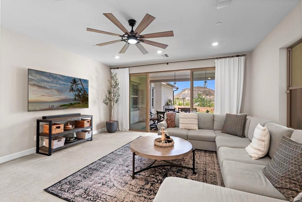 Image 15 of property listing at 2944 Gait Way, Escondido, CA 92029