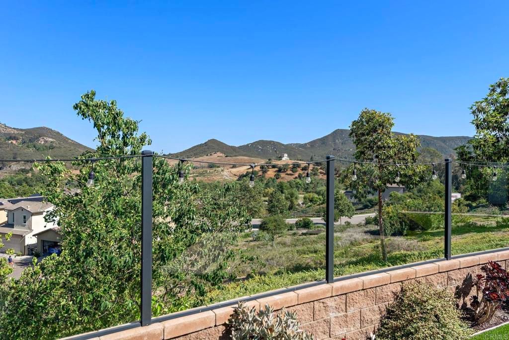 Image 40 of property listing at 2944 Gait Way, Escondido, CA 92029