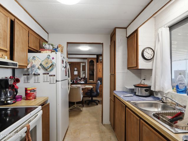 9741 E Apache Trail 10, Mesa, AZ 85207