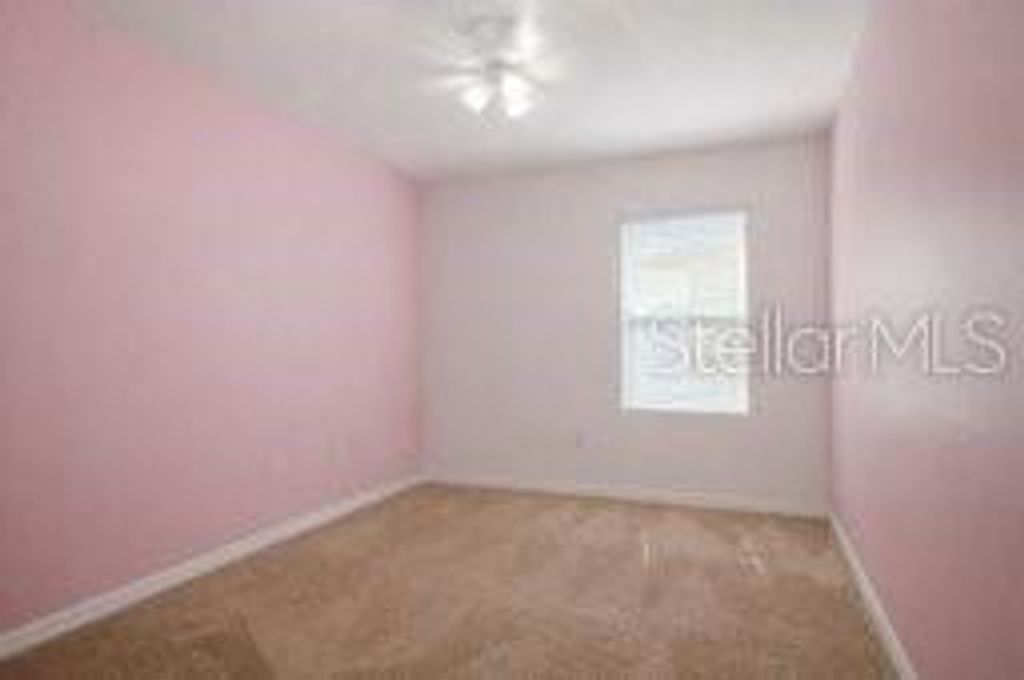 Image 11 of property listing at 232 WILLOW BEND DRIVE, Davenport, FL 33897