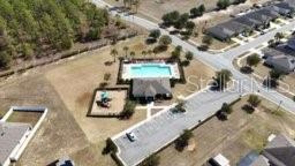 Image 28 of property listing at 232 WILLOW BEND DRIVE, Davenport, FL 33897