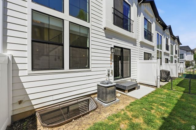 57 S MCCALL LN, Farmington, UT 84025