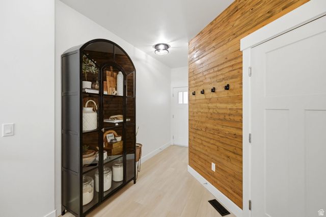 57 S MCCALL LN, Farmington, UT 84025