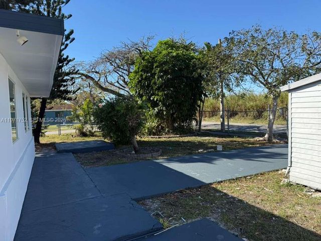 22534 SW 114th Pl, Miami, FL 33170