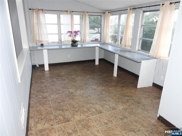 133 Baldwin Avenue, Hasbrouck Heights, NJ 07604