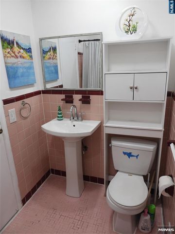 133 Baldwin Avenue, Hasbrouck Heights, NJ 07604