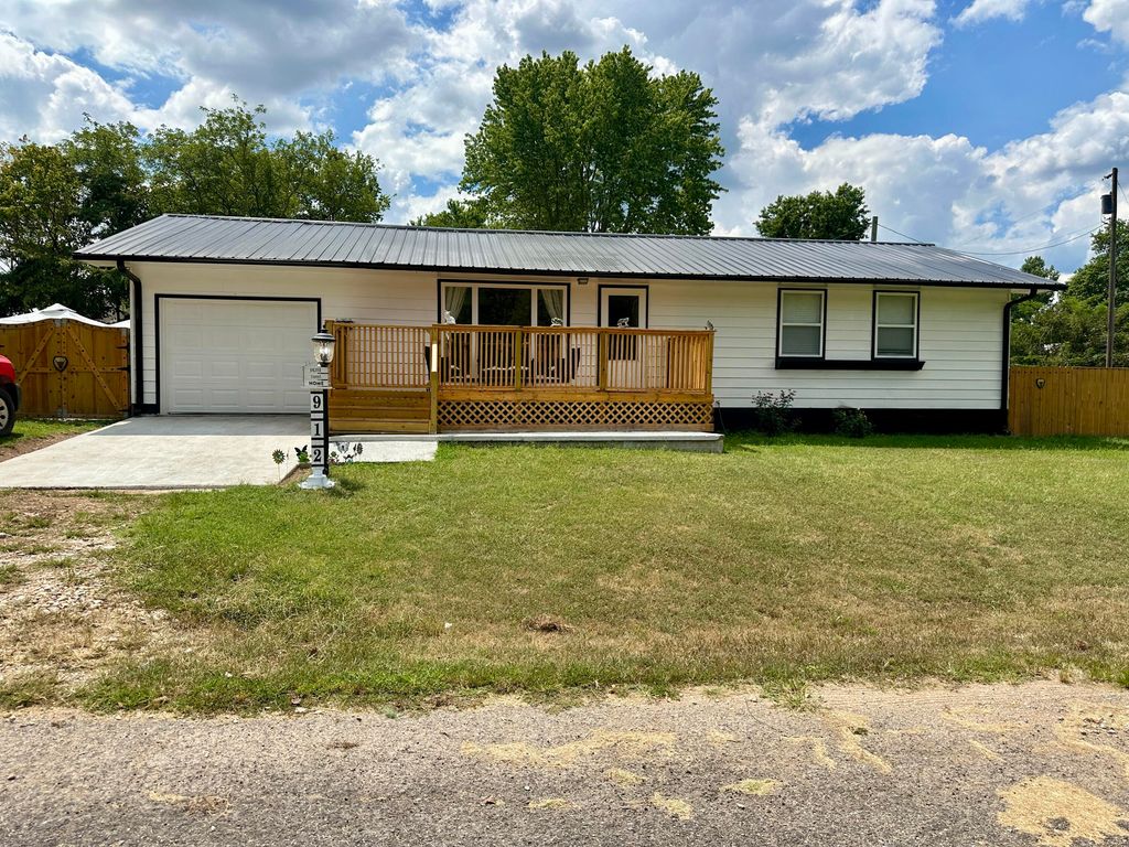 912 W Redbud Street, Jay, OK 74346