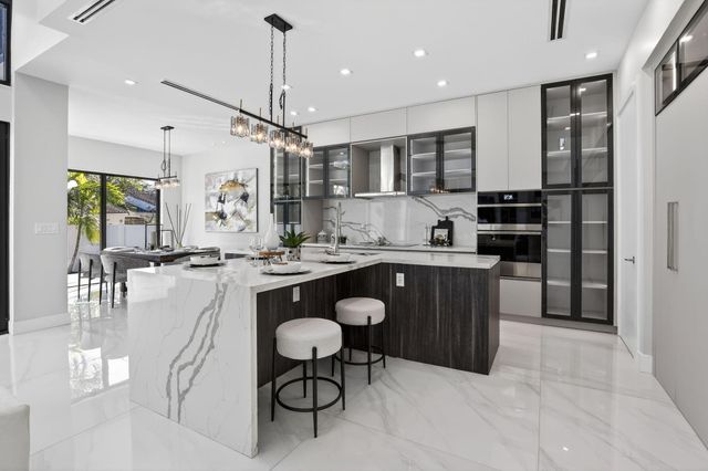 750 NE 16th Avenue, Fort Lauderdale, FL 33304