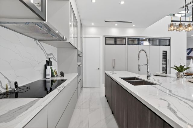 750 NE 16th Avenue, Fort Lauderdale, FL 33304