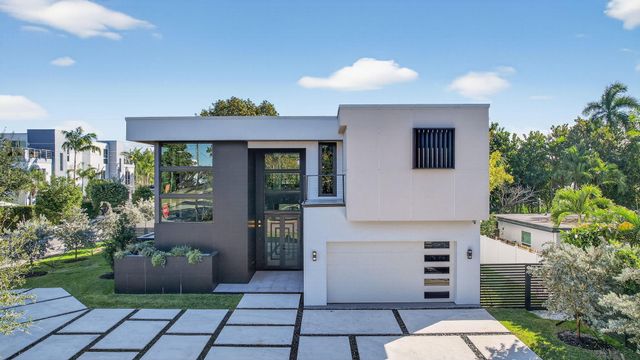 750 NE 16th Avenue, Fort Lauderdale, FL 33304