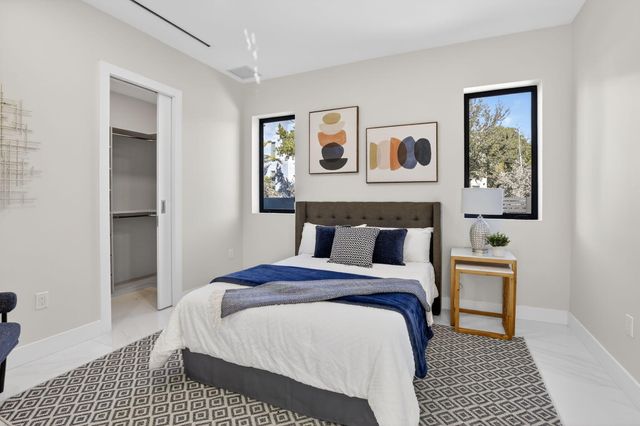 750 NE 16th Avenue, Fort Lauderdale, FL 33304