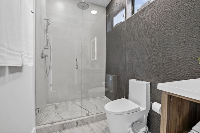 750 NE 16th Avenue, Fort Lauderdale, FL 33304