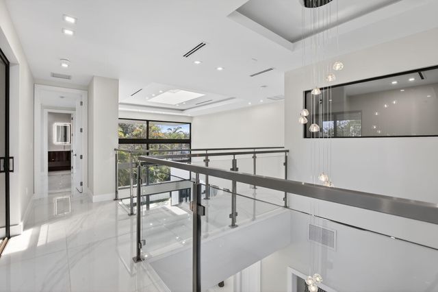 750 NE 16th Avenue, Fort Lauderdale, FL 33304