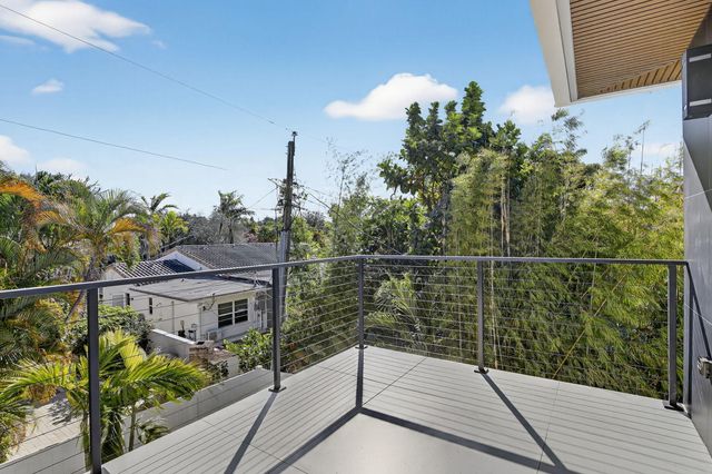 750 NE 16th Avenue, Fort Lauderdale, FL 33304