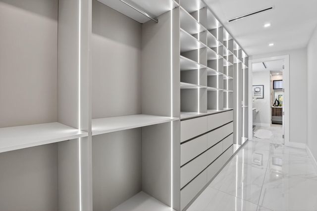 750 NE 16th Avenue, Fort Lauderdale, FL 33304