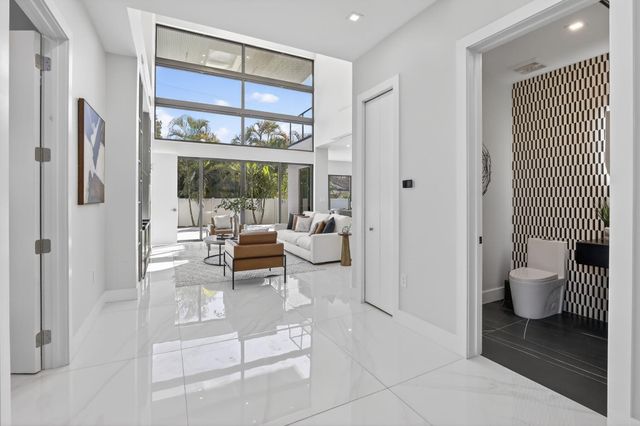 750 NE 16th Avenue, Fort Lauderdale, FL 33304