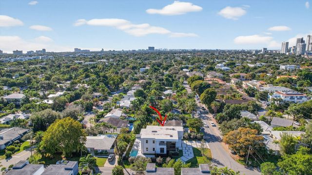 750 NE 16th Avenue, Fort Lauderdale, FL 33304