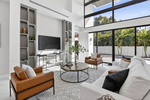 750 NE 16th Avenue, Fort Lauderdale, FL 33304