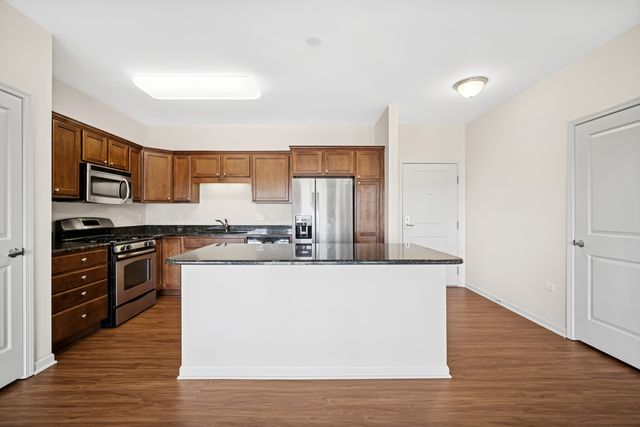 2220 Founders Drive 213, Northbrook, IL 60062