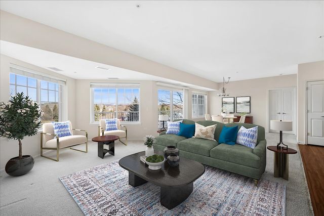 2220 Founders Drive 213, Northbrook, IL 60062