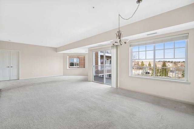 2220 Founders Drive 213, Northbrook, IL 60062