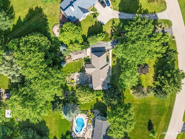44W043 Fox Wilds Drive, St. Charles, IL 60175