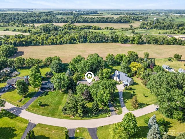 44W043 Fox Wilds Drive, St. Charles, IL 60175