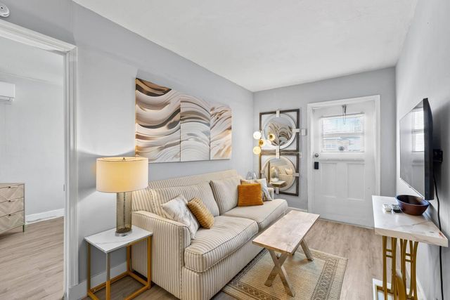 1826 Sherman Street Apt 8, Hollywood, FL 33020