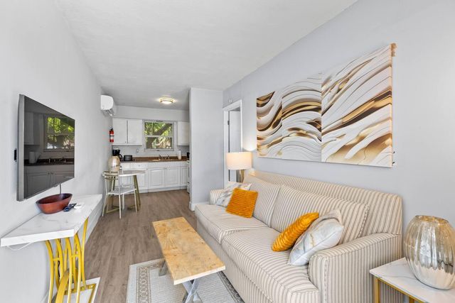 1826 Sherman Street Apt 8, Hollywood, FL 33020